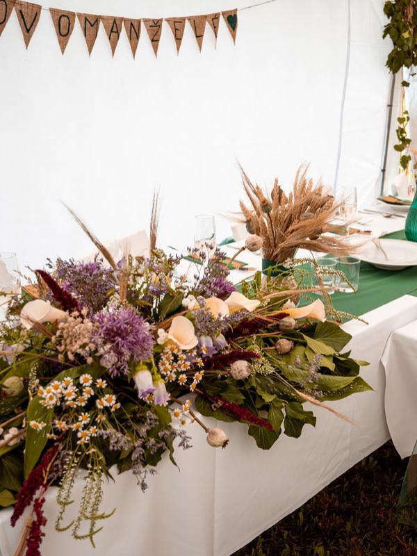 Hostina - místo novomanželů